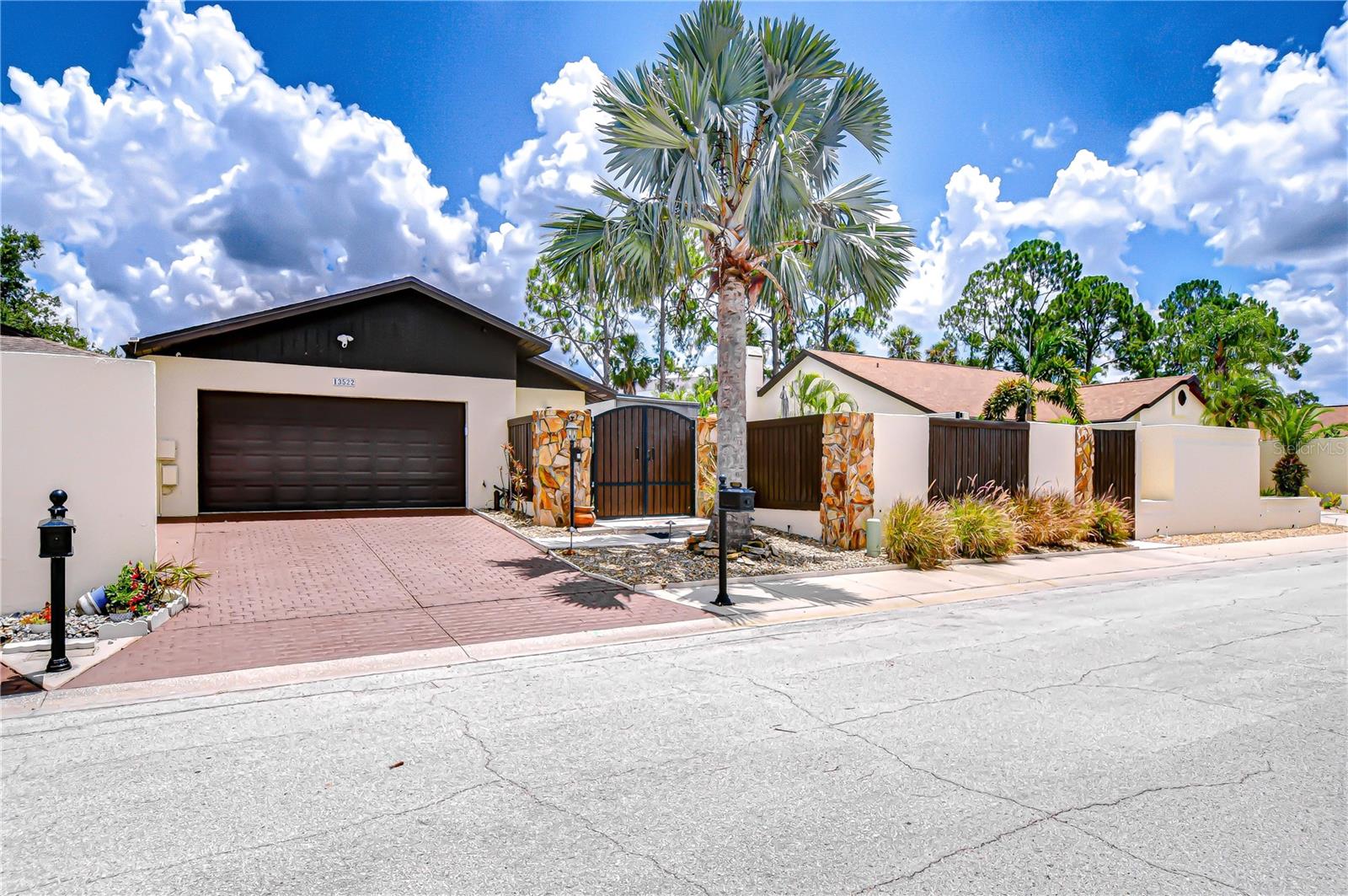VILLAGE VI OF CARROLLWOOD VILL - Residential