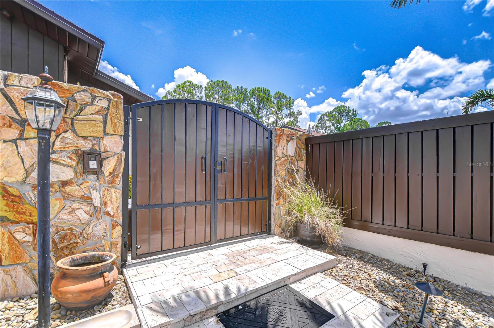 VILLAGE VI OF CARROLLWOOD VILL - Residential