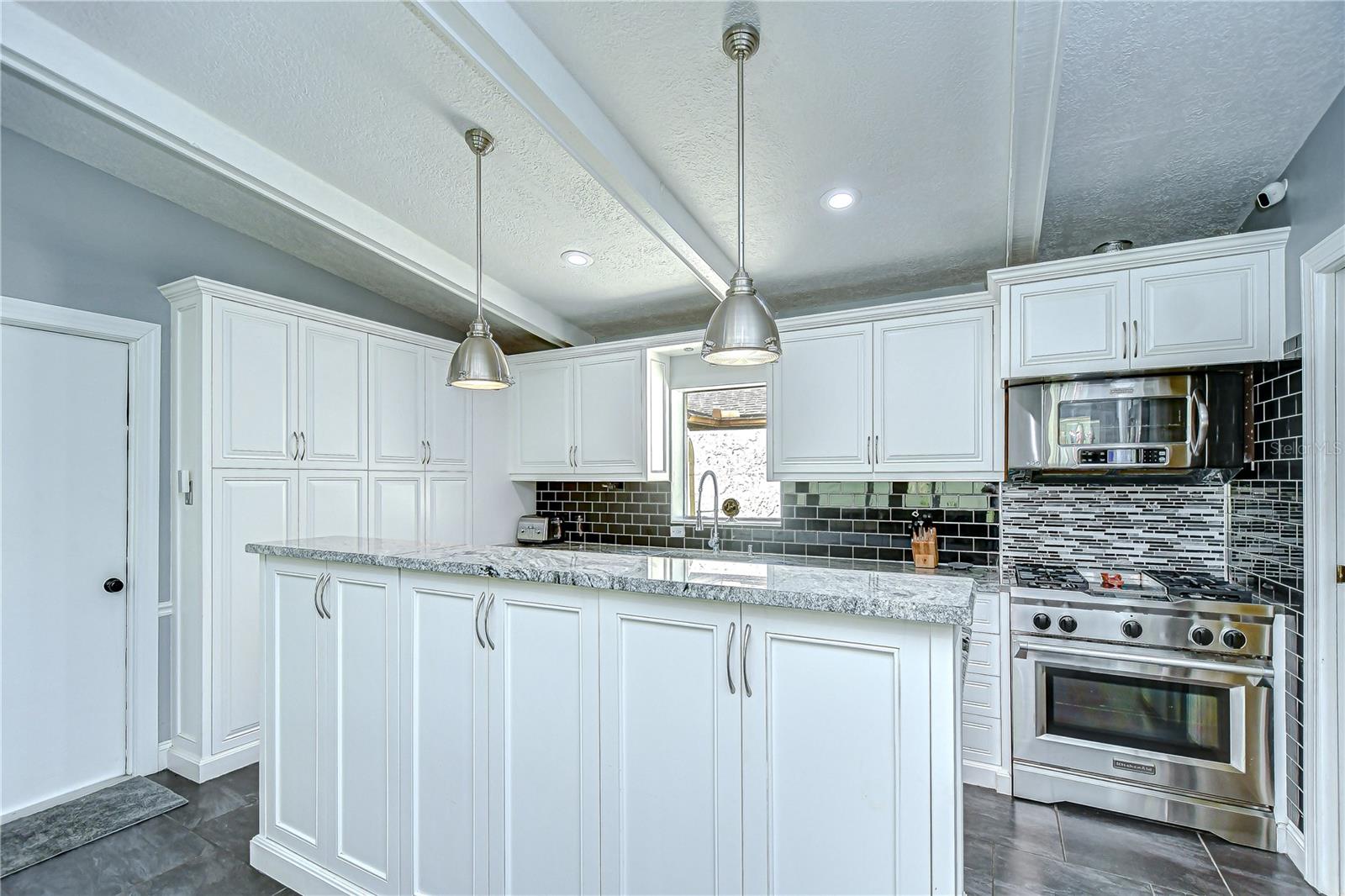 VILLAGE VI OF CARROLLWOOD VILL - Residential
