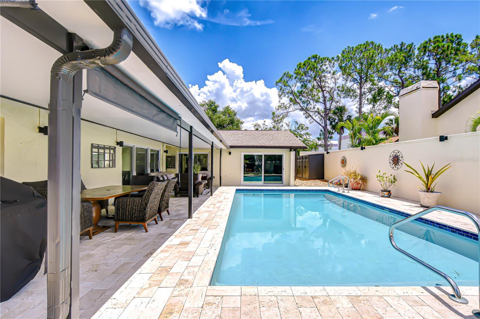 VILLAGE VI OF CARROLLWOOD VILL - Residential