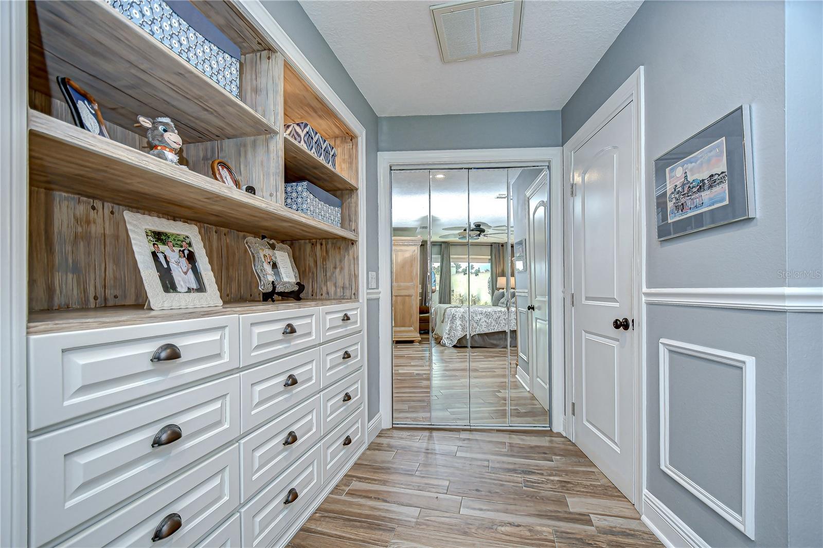 VILLAGE VI OF CARROLLWOOD VILL - Residential