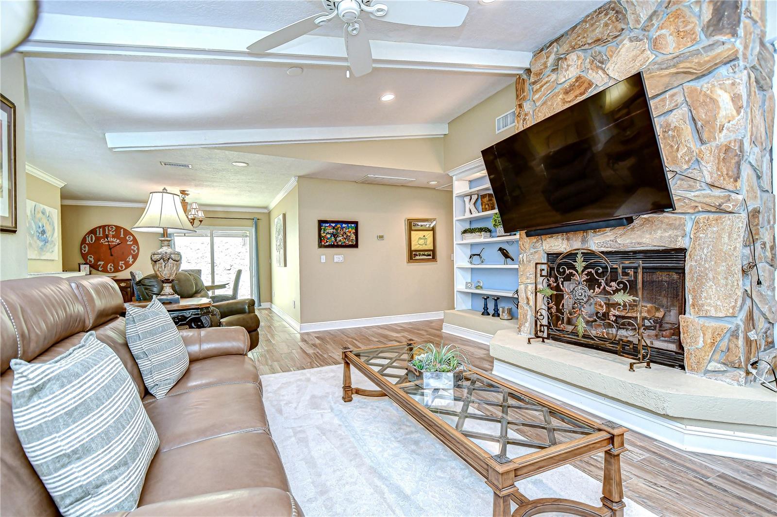 VILLAGE VI OF CARROLLWOOD VILL - Residential