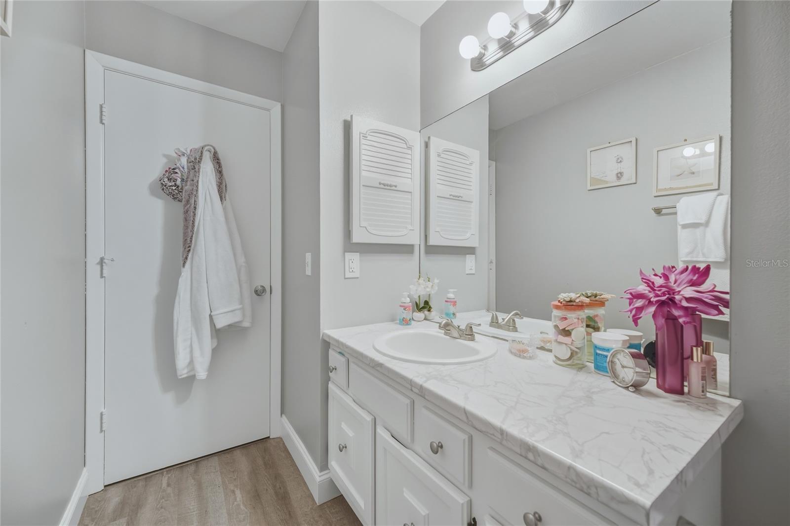 PORT MALABAR COUNTRY CLUB UNIT 5 1ST REPLAT - Residential