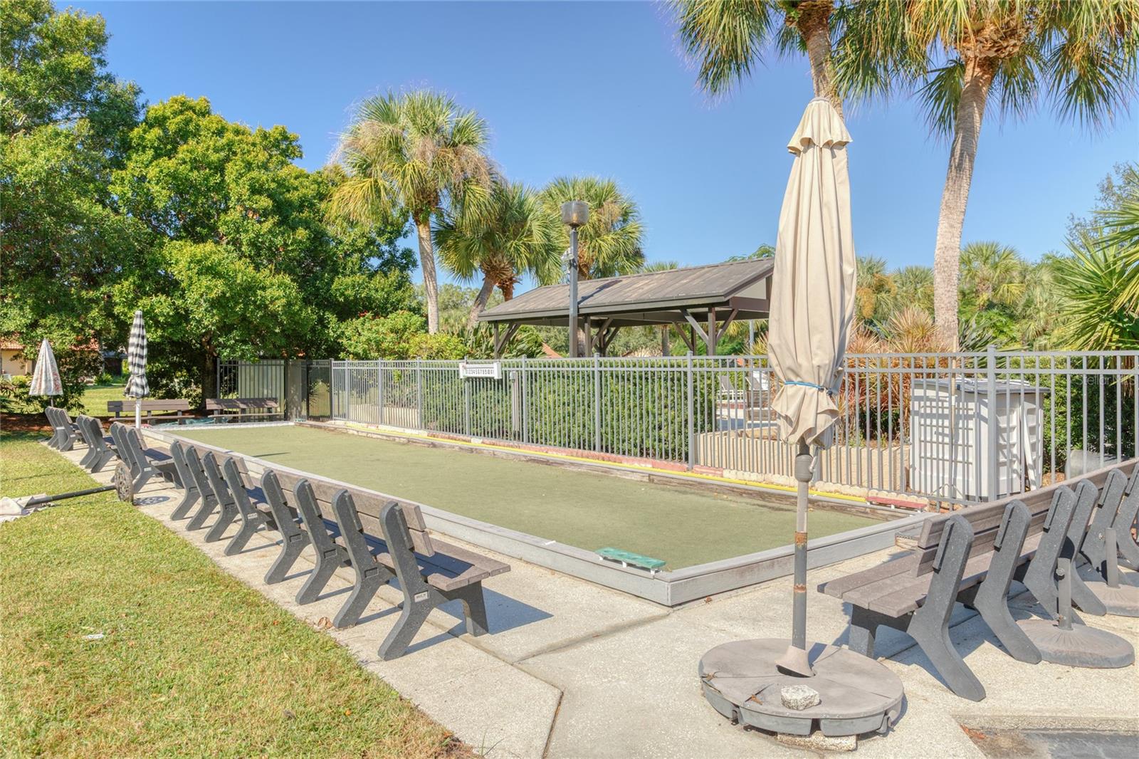 PORT MALABAR COUNTRY CLUB UNIT 5 1ST REPLAT - Residential