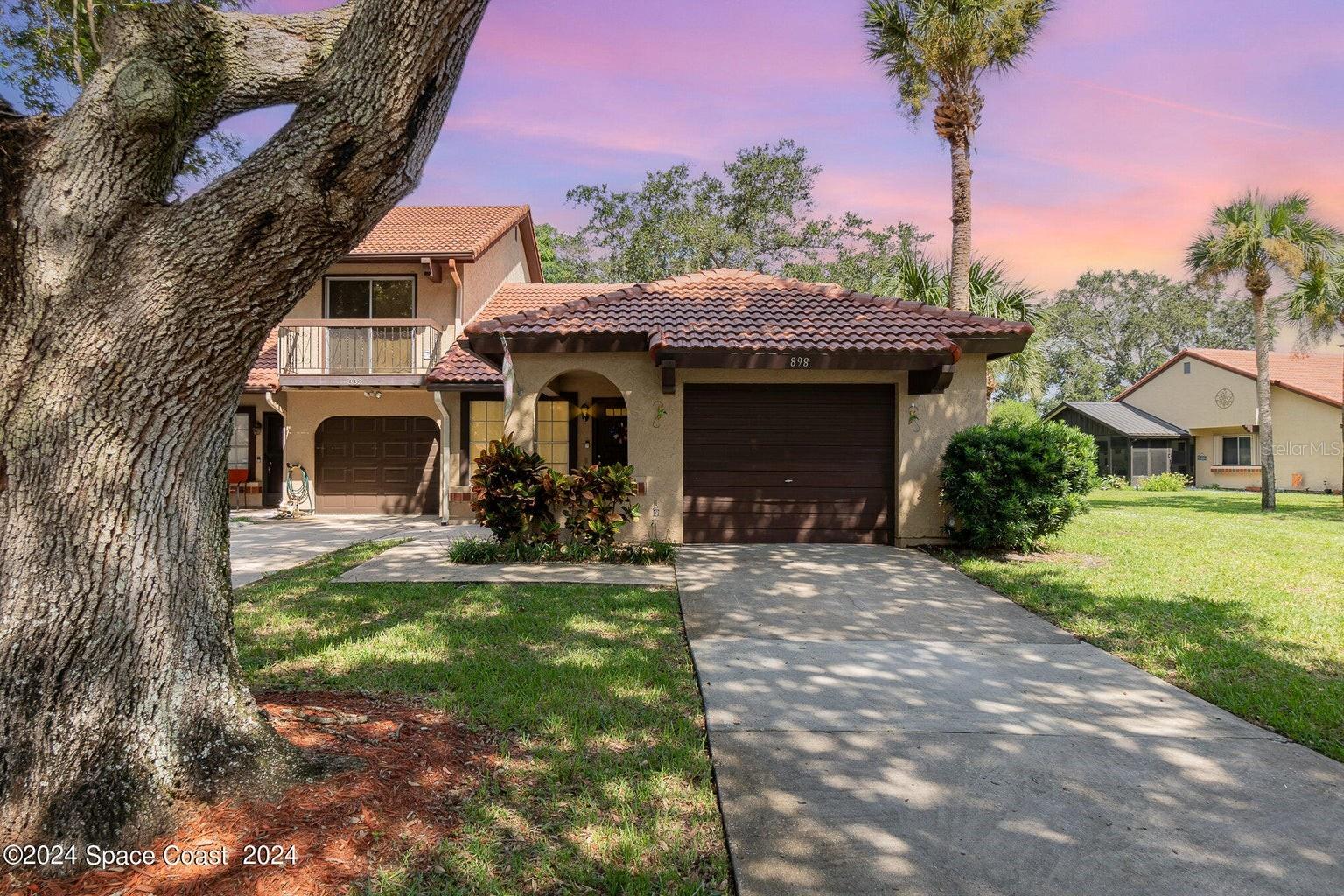 PORT MALABAR COUNTRY CLUB UNIT 5 1ST REPLAT - Residential