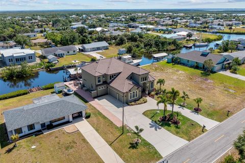 A home in PORT CHARLOTTE