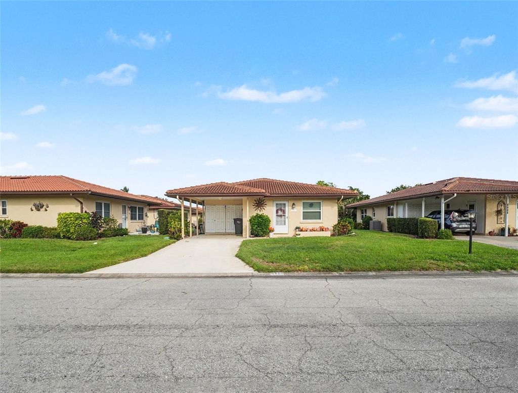 Photo of 6608 Auburn Avenue #6608, Bradenton, FL 34207 (MLS # TB8488674)