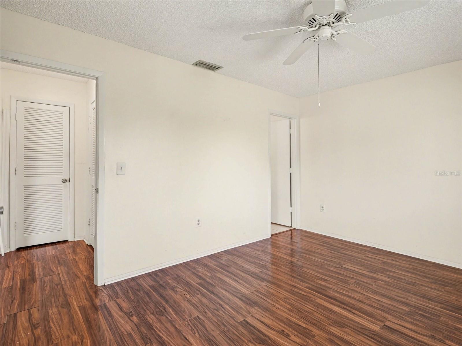 CAMBRIDGE VILLAGE - Residential