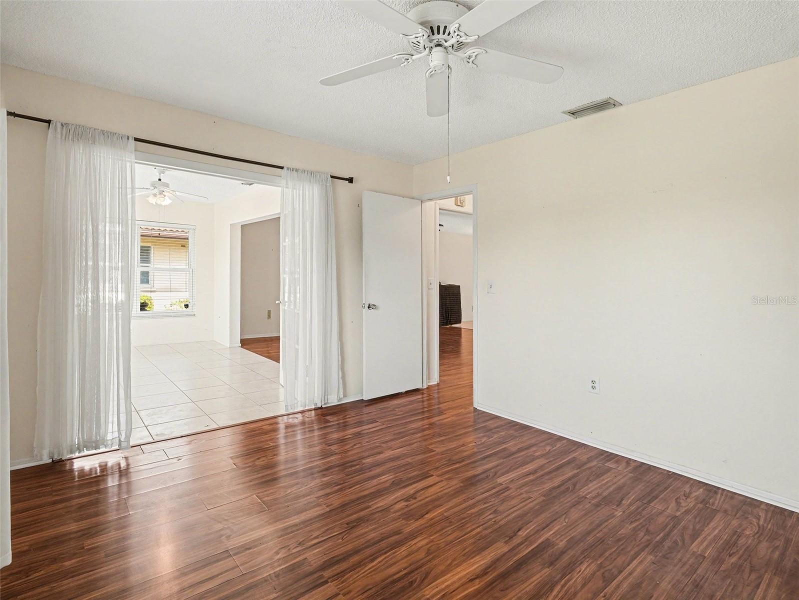 CAMBRIDGE VILLAGE - Residential