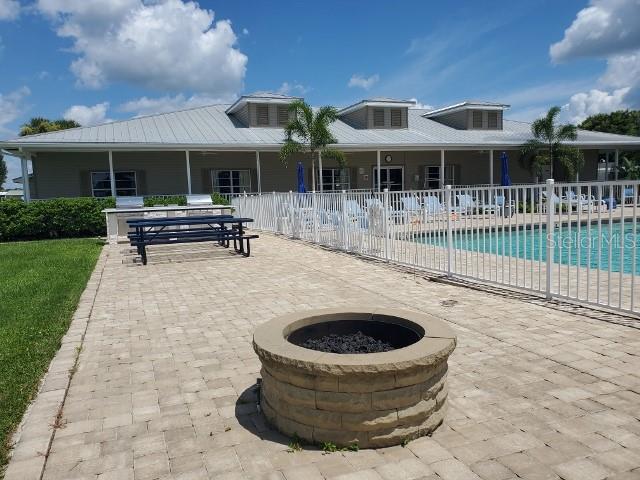 LAKEWOOD VILLG. - Residential