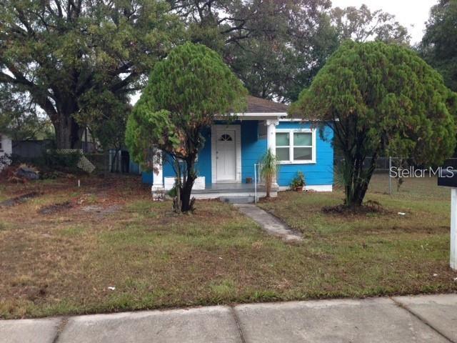 Beautiful 2 bedroom 1 bathroom home located in the Prime West Tampa Location. Nice open kitchen that looks out to the living room. Nice back yard. Near to many amenities including shopping centers, Raymond James Stadium, restaurants, international mall, downtown Tampa, major highways and much more.