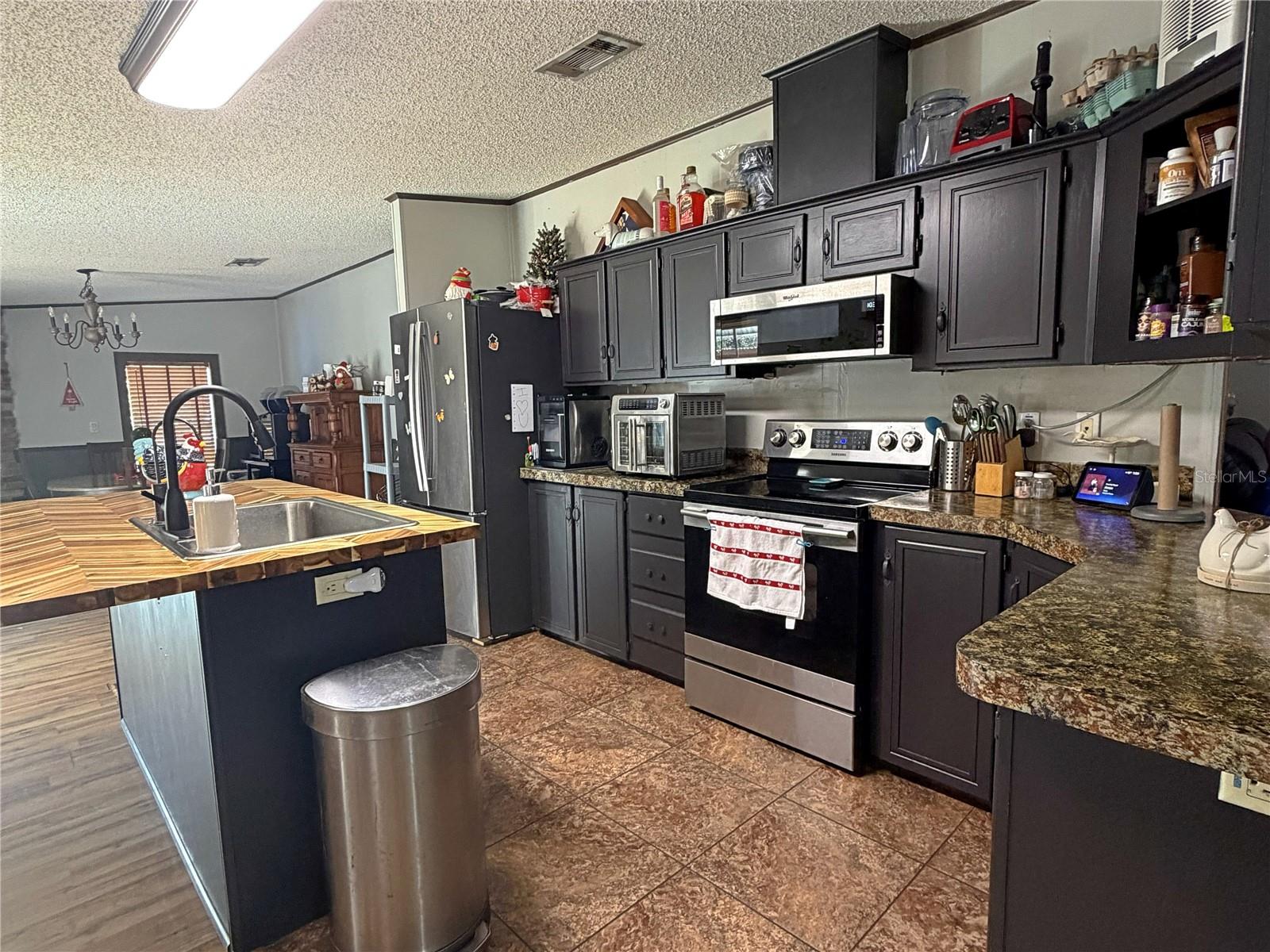 OLD PONDEROSA HOMESTEAD PH - Residential