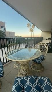 MEDITERRANEAN MANORS - Residential Lease