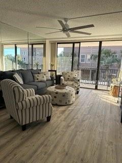 MEDITERRANEAN MANORS - Residential Lease