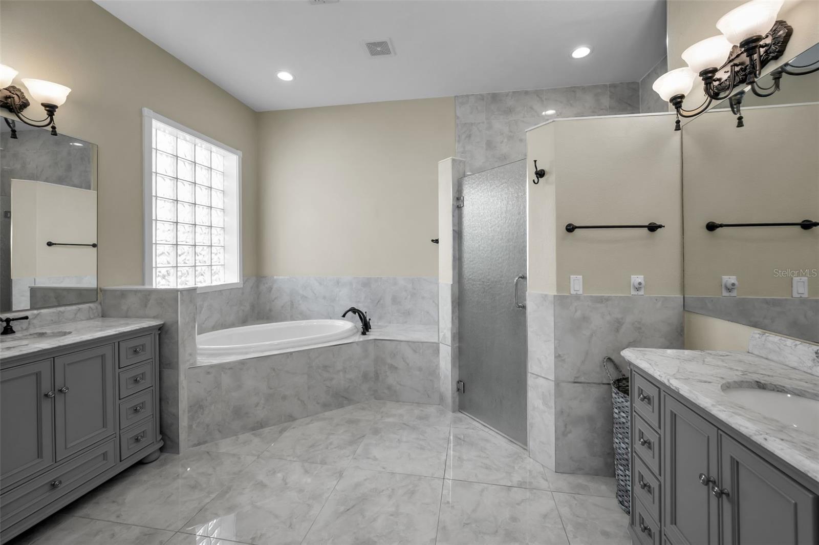 PALM BAY PH II - Residential