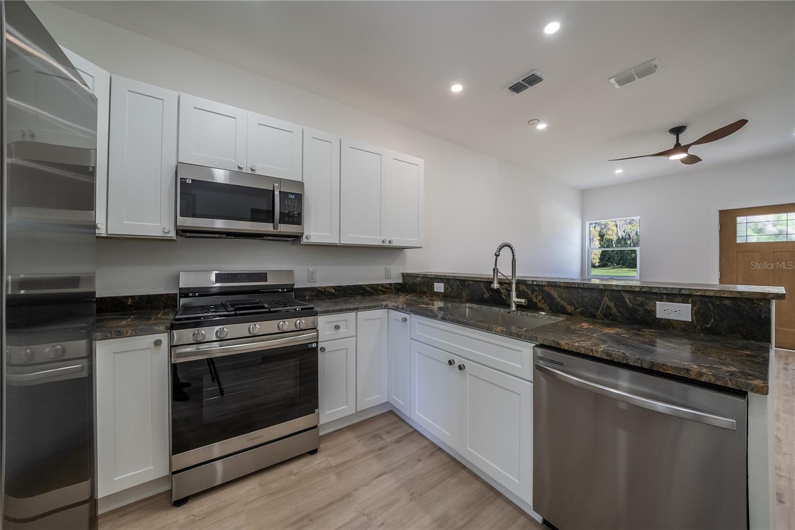 OAK VILLA REP - Residential