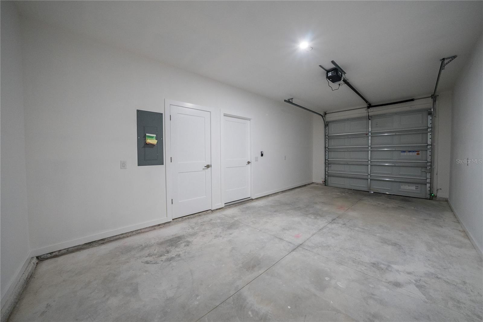 OAK VILLA REP - Residential