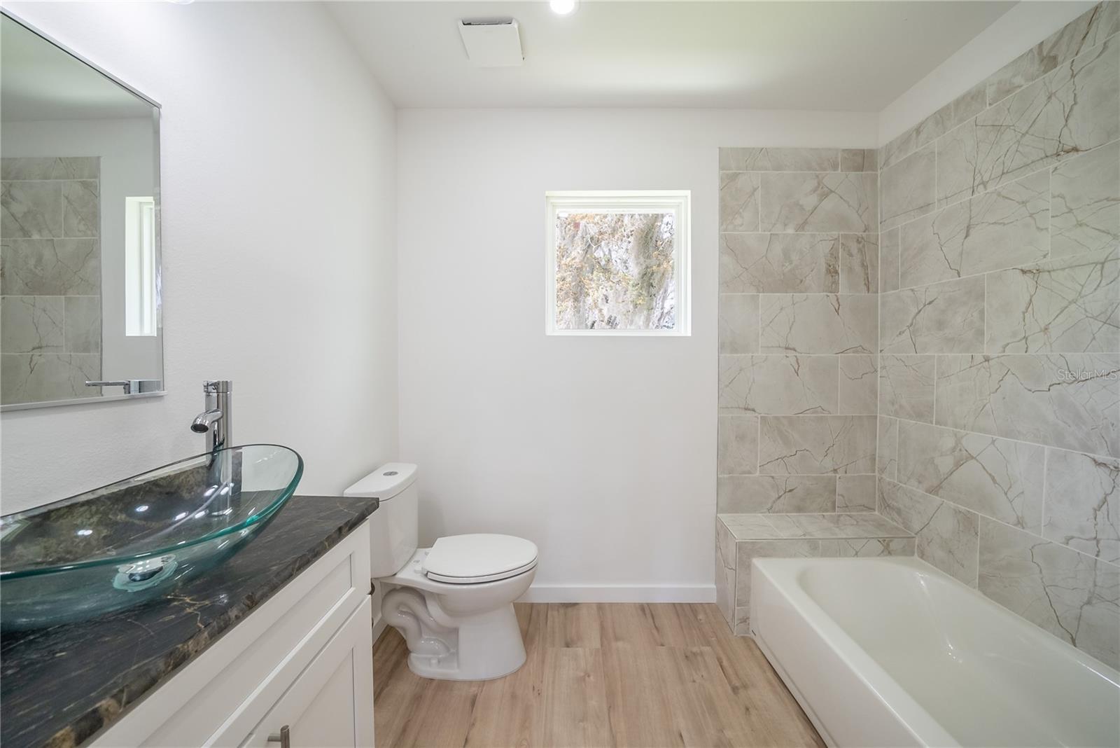 OAK VILLA REP - Residential