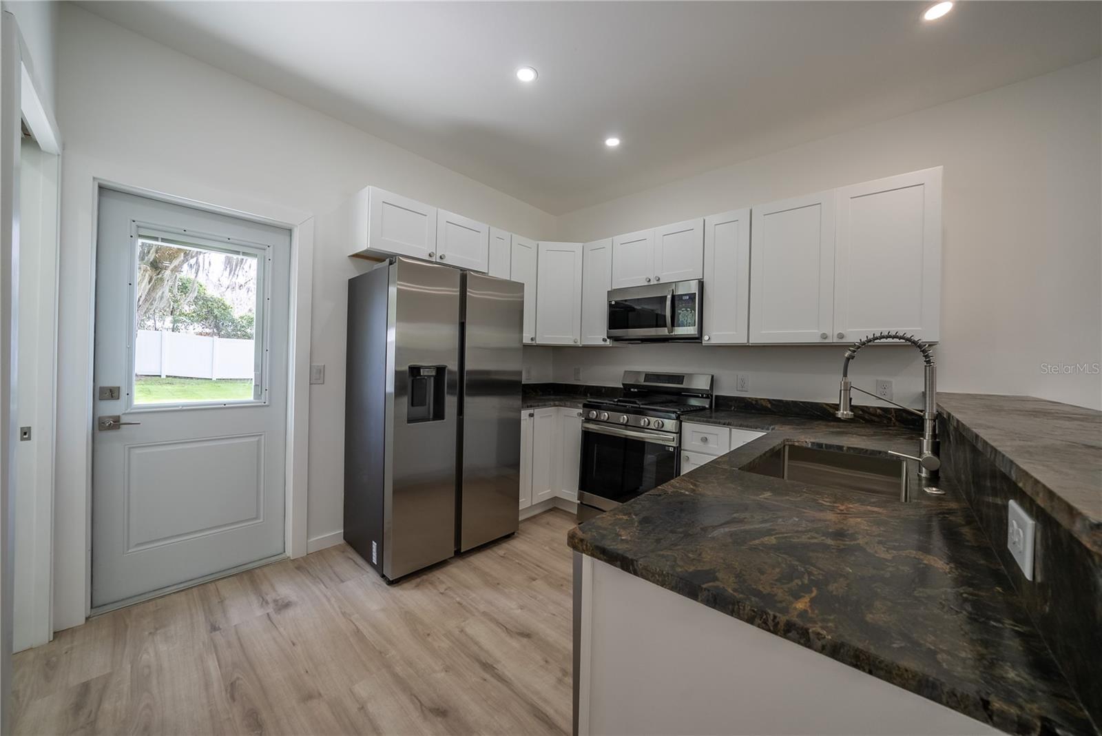 OAK VILLA REP - Residential