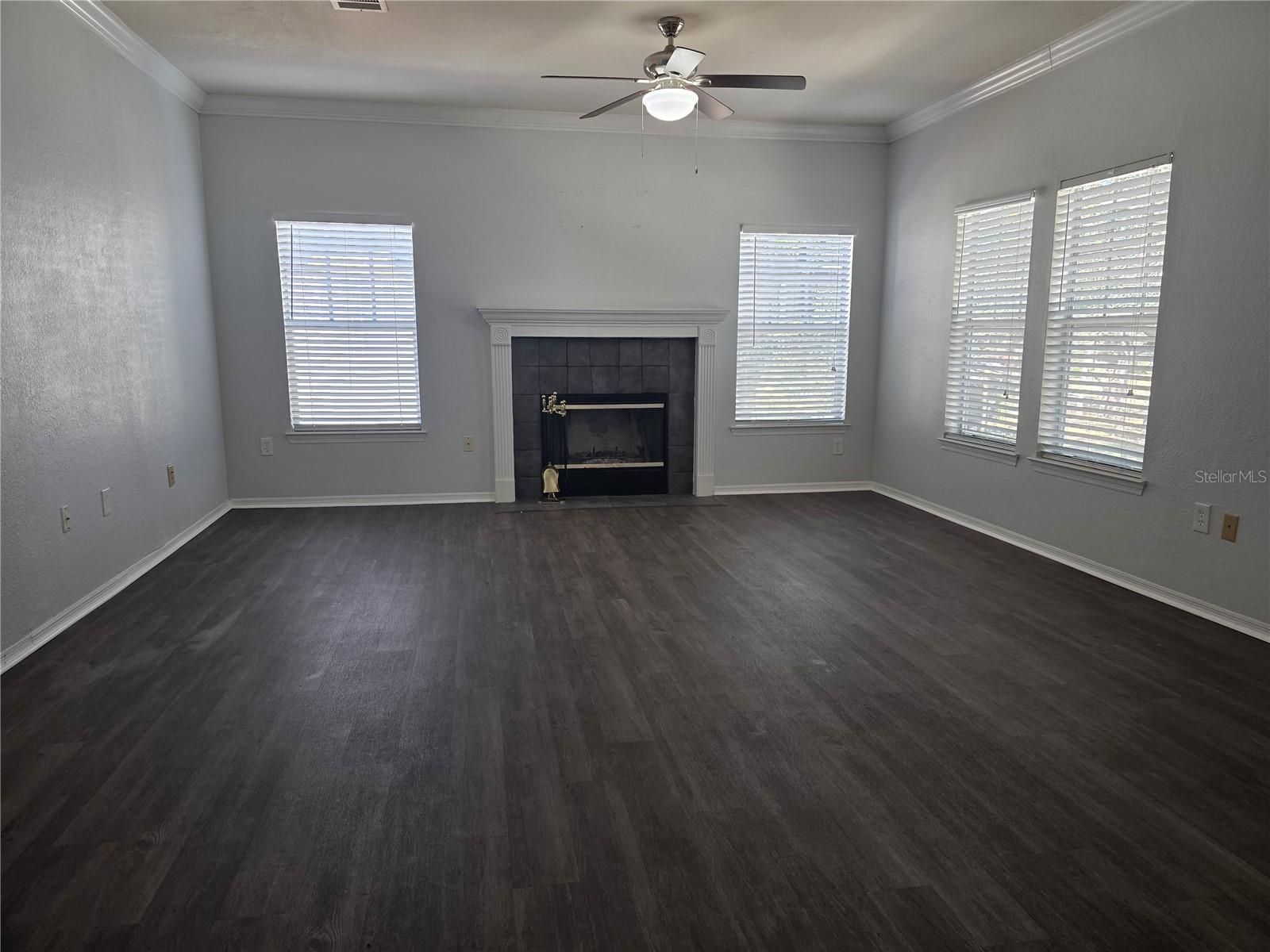 NOTTING HILL A CONDO - Residential