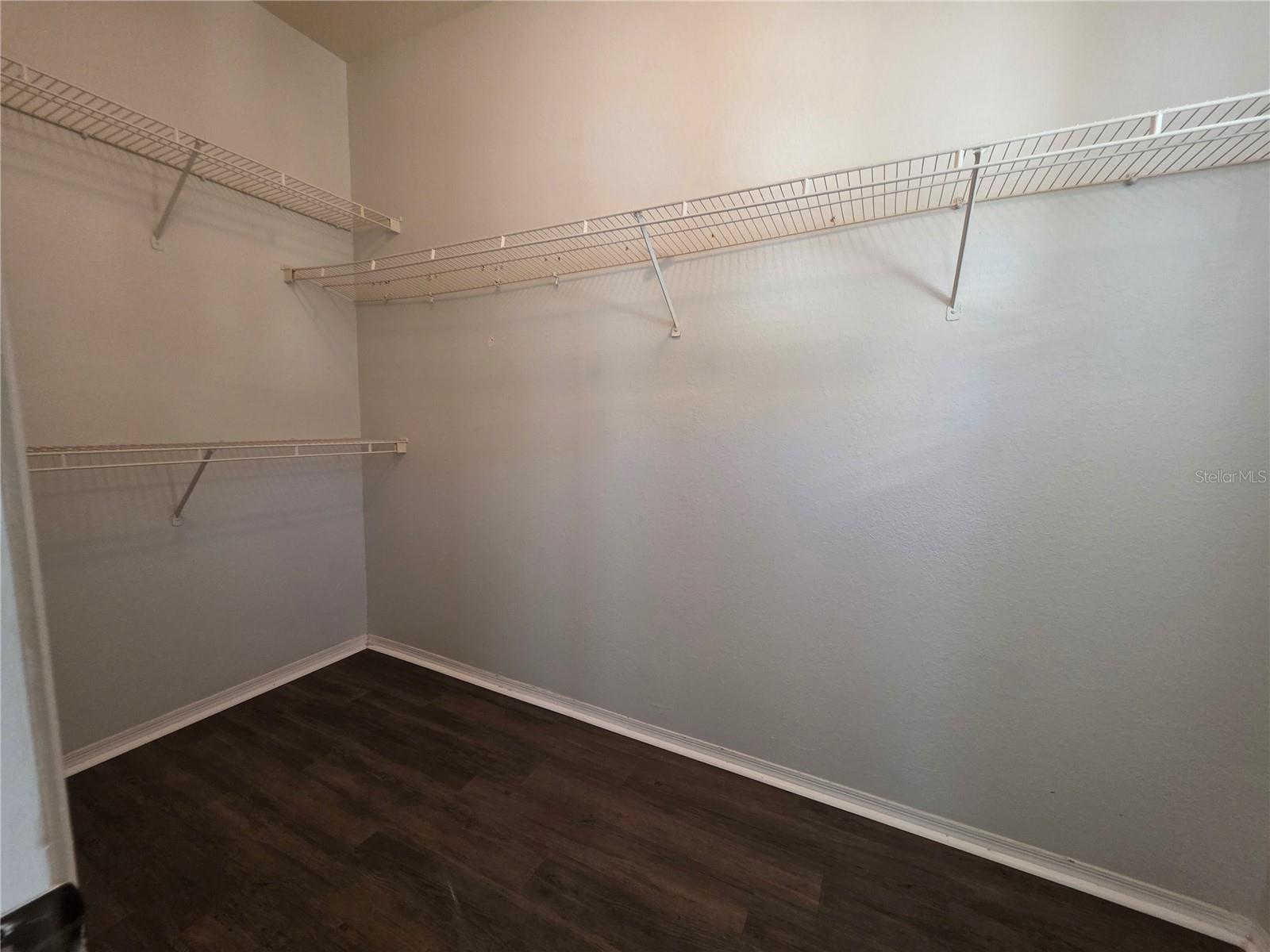 NOTTING HILL A CONDO - Residential