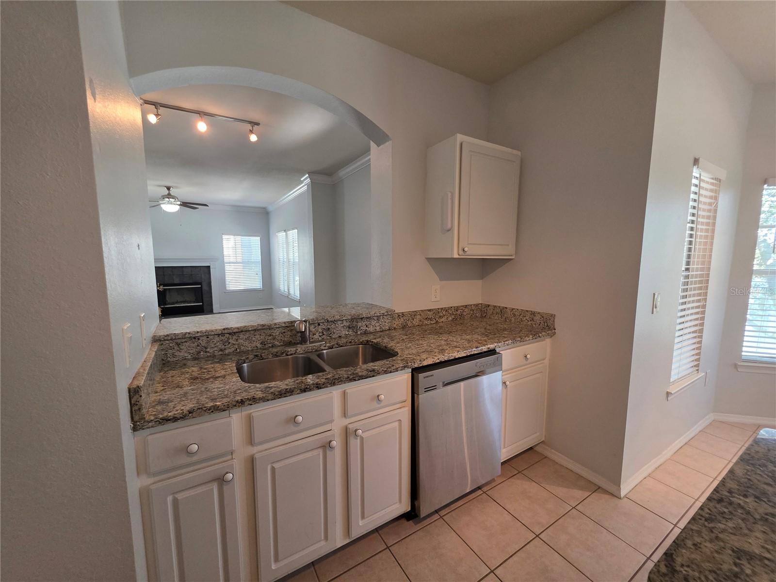 NOTTING HILL A CONDO - Residential