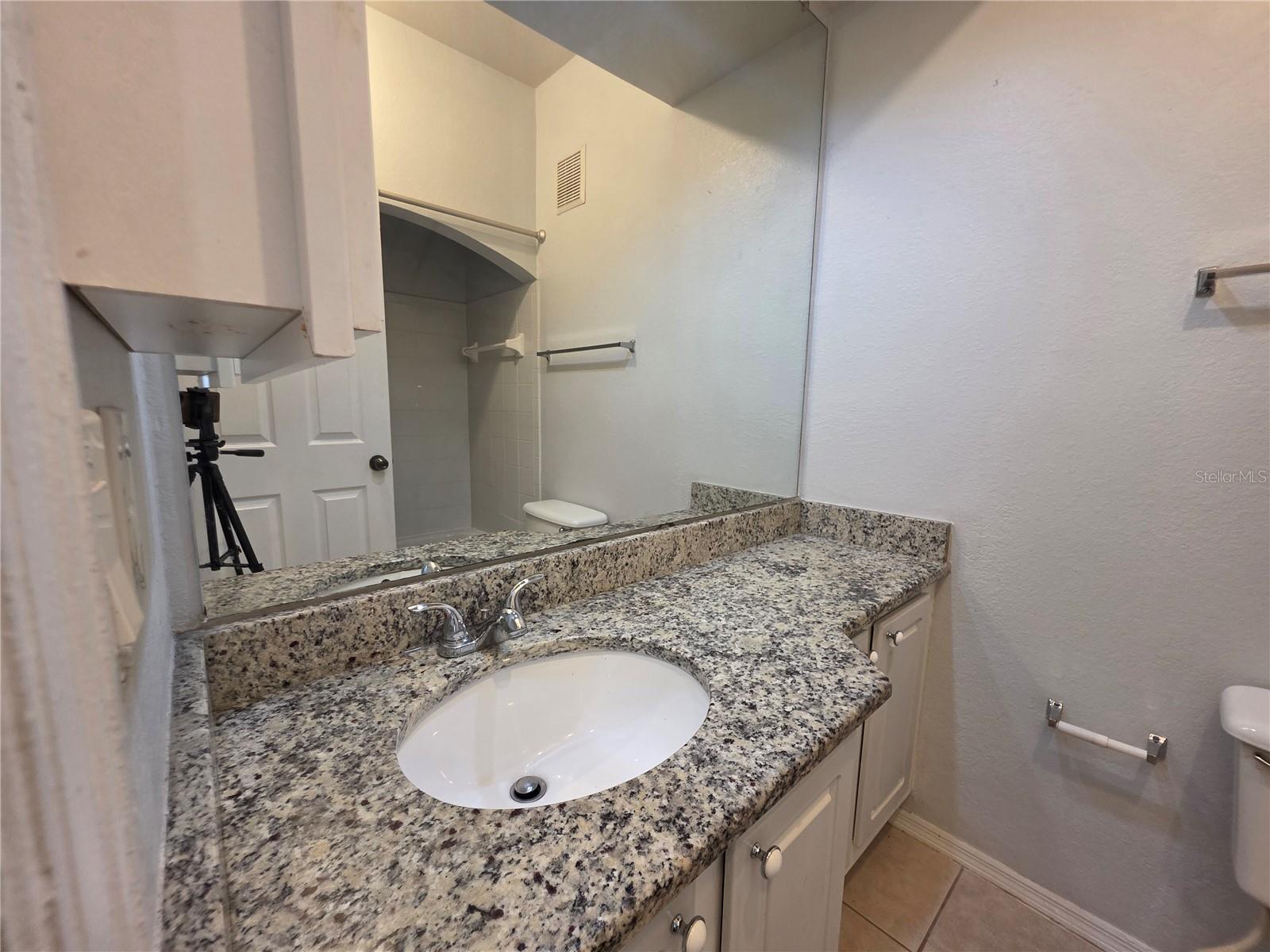 NOTTING HILL A CONDO - Residential