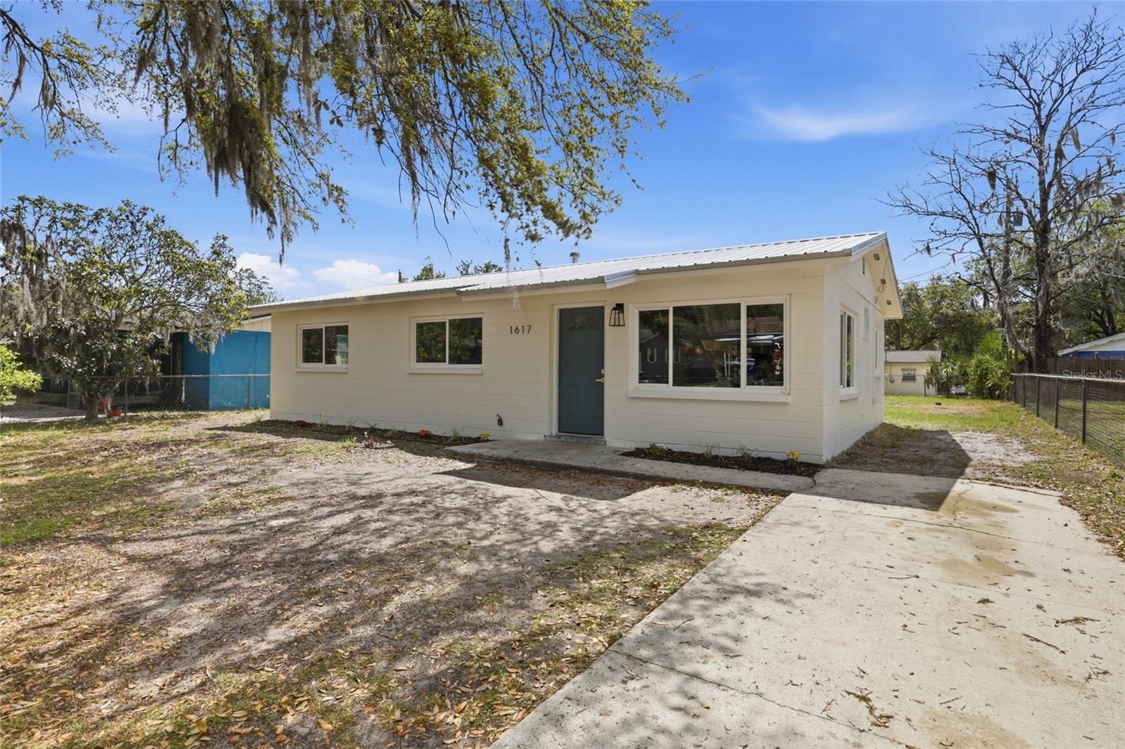 LINCOLN ESTATES - Residential