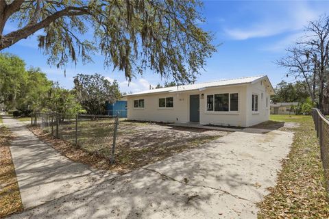 Photo of 1617 SE 12th Avenue, Gainesville, FL 32641 (MLS # GC538903)