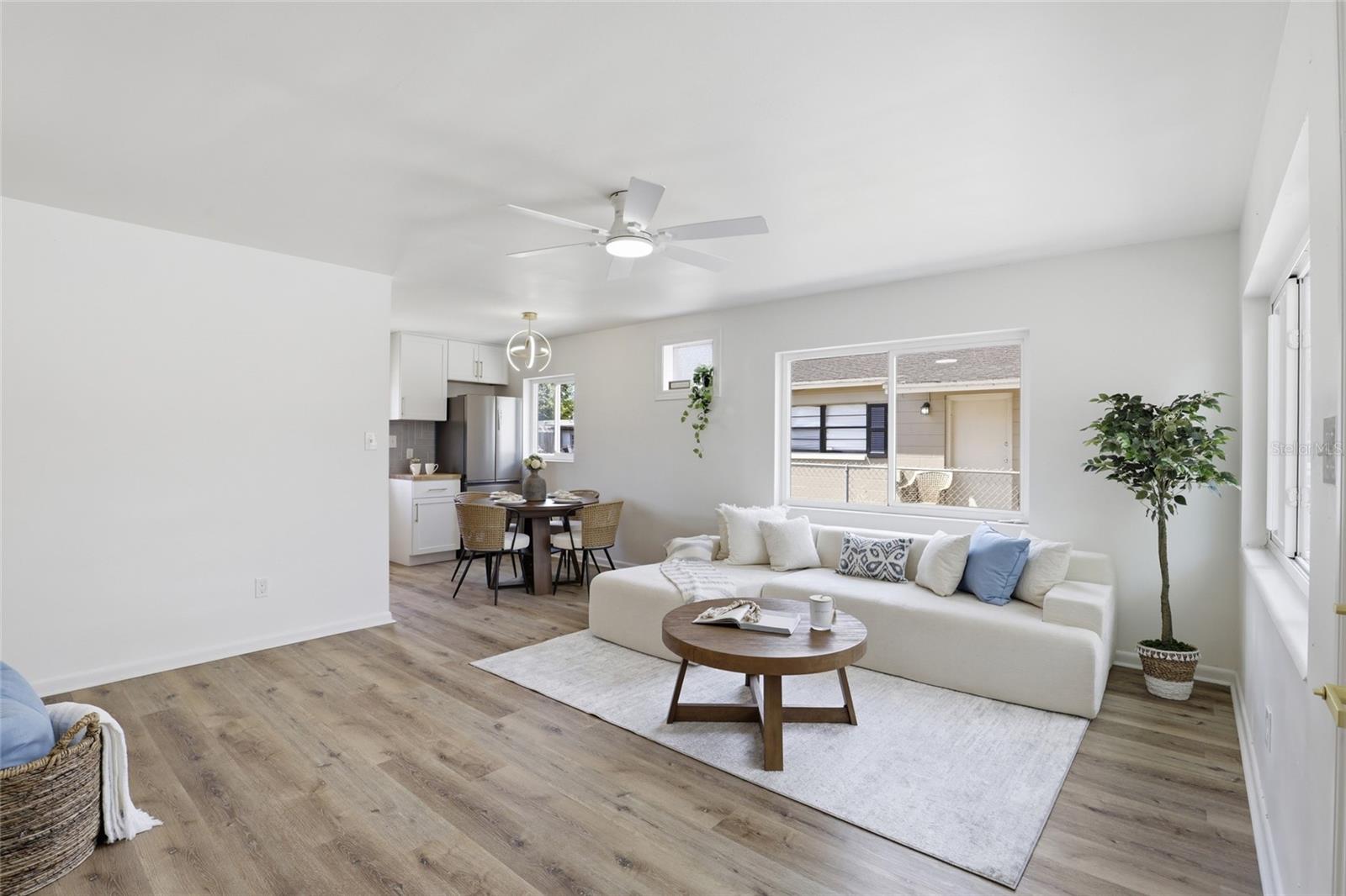 LINCOLN ESTATES - Residential