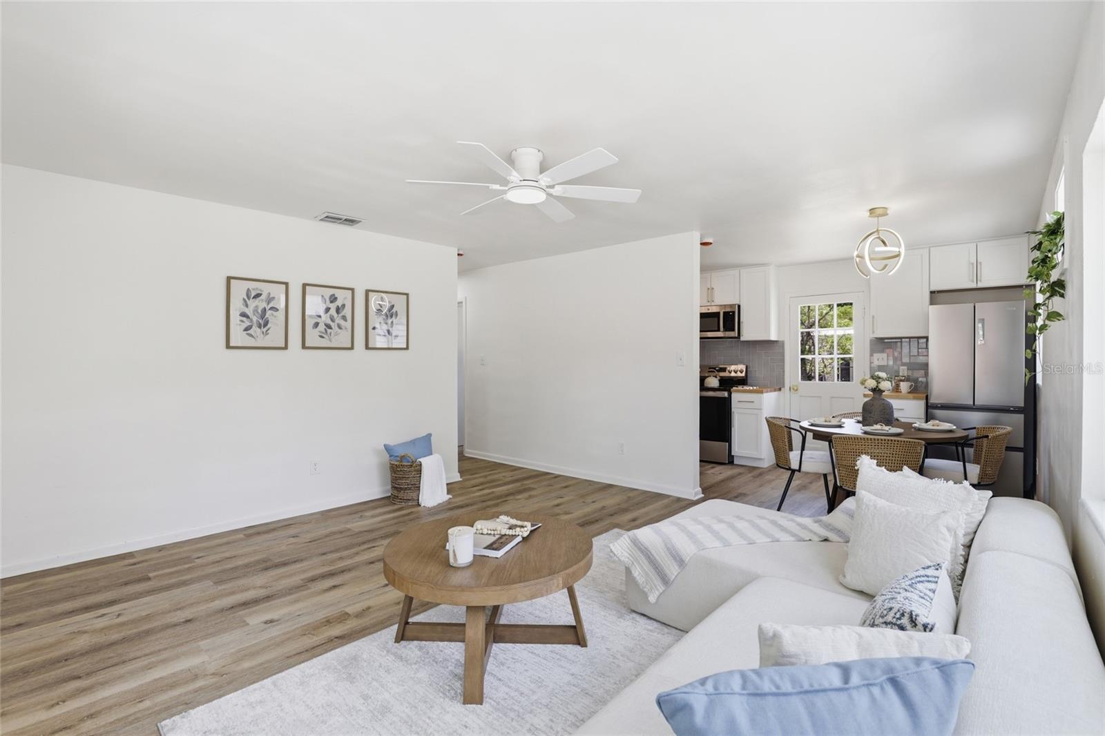 LINCOLN ESTATES - Residential