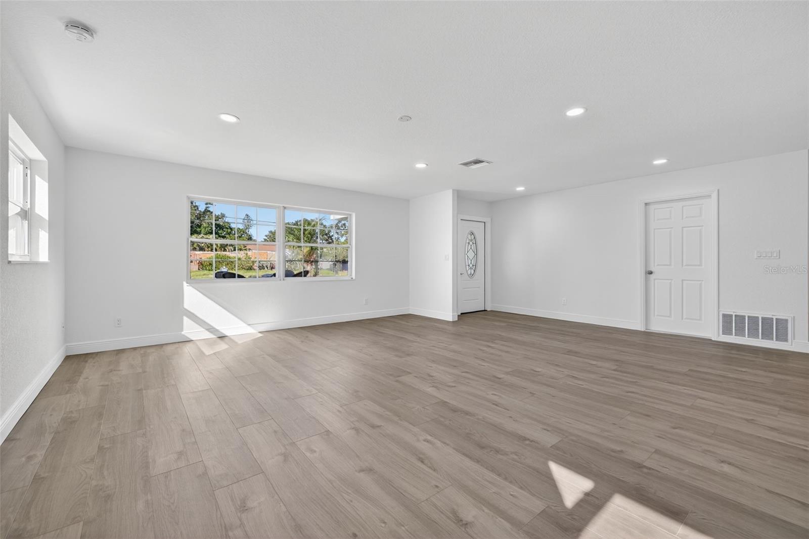 SHORE ACRES BAYOU GRANDE SEC - Residential