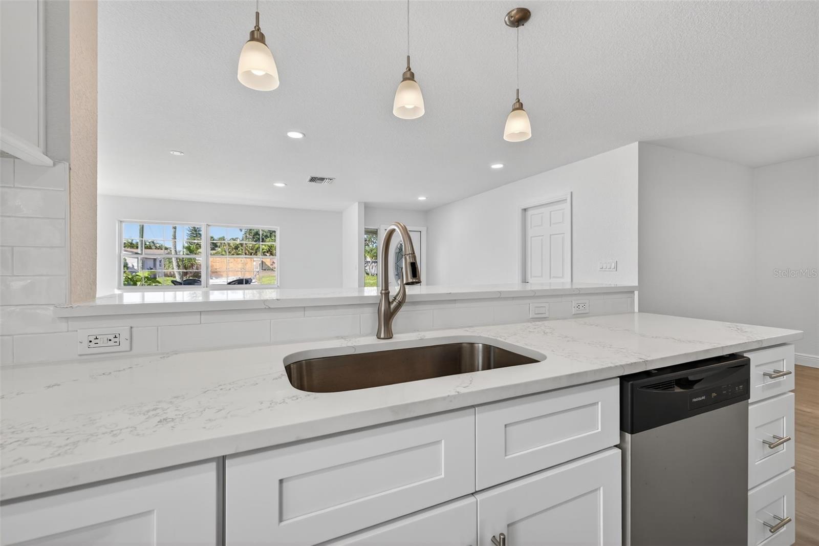 SHORE ACRES BAYOU GRANDE SEC - Residential