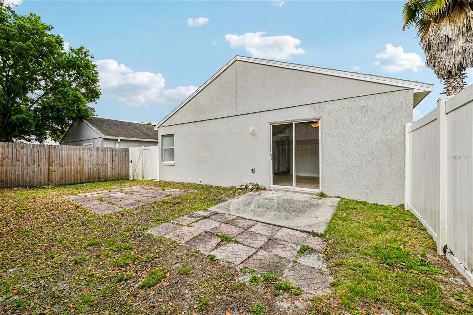 HICKORY COVE 50 149 - Residential