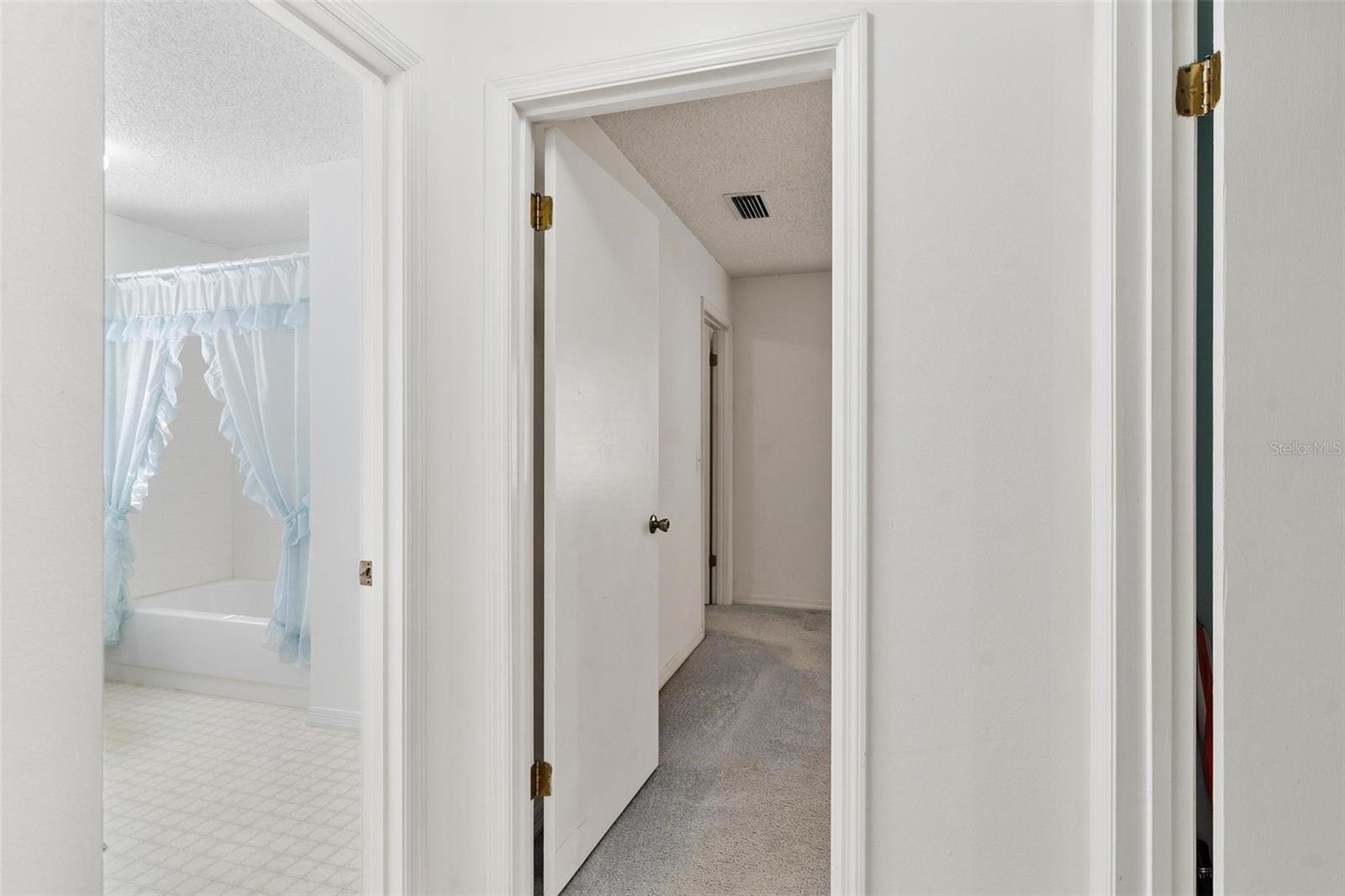 LADY LAKE ORANGE BLOSSOM GARDENS UNIT 15 - Residential