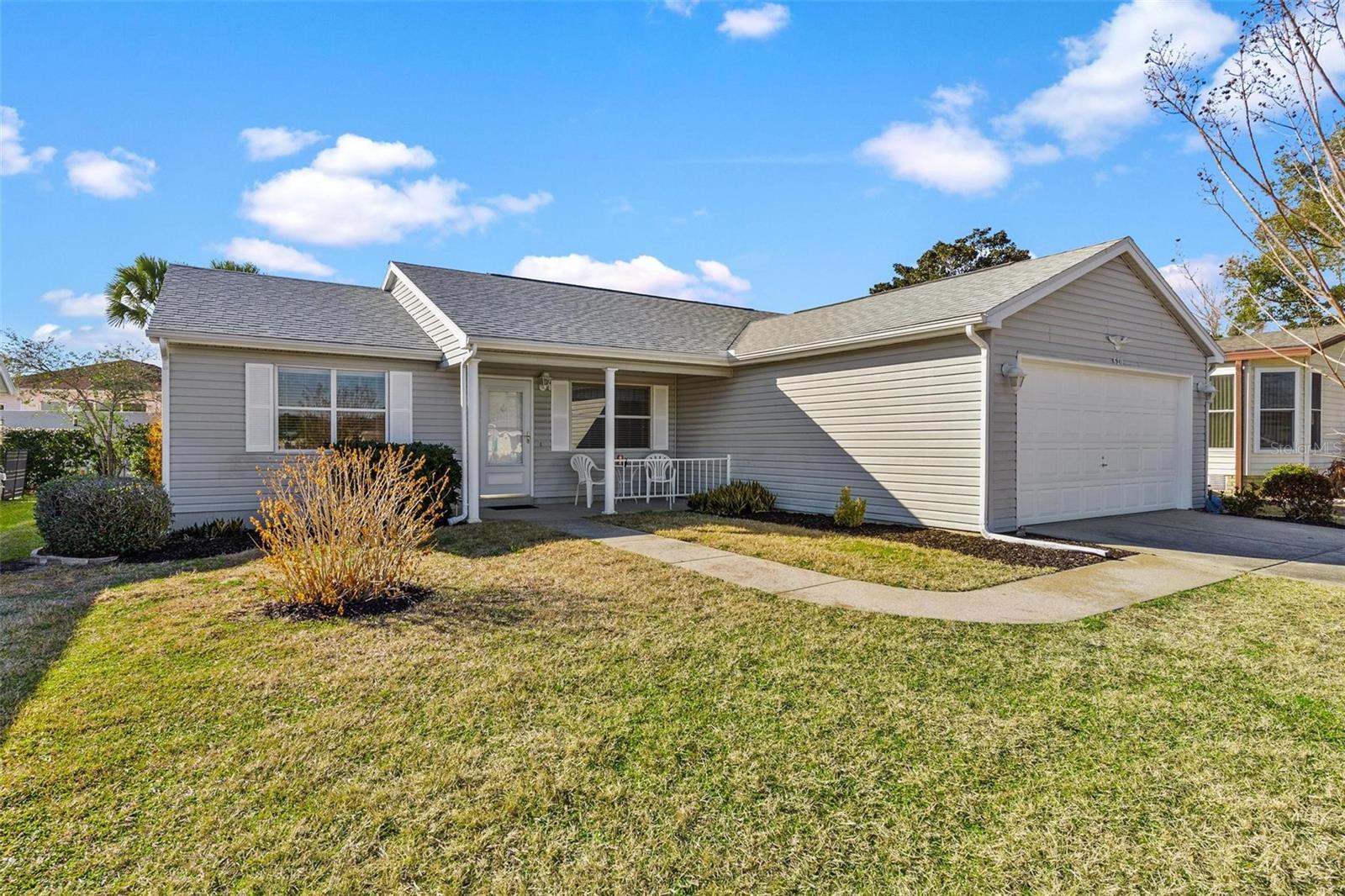 LADY LAKE ORANGE BLOSSOM GARDENS UNIT 15 - Residential