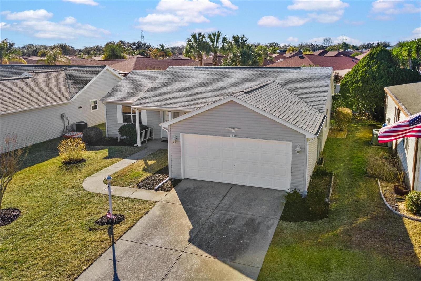 LADY LAKE ORANGE BLOSSOM GARDENS UNIT 15 - Residential