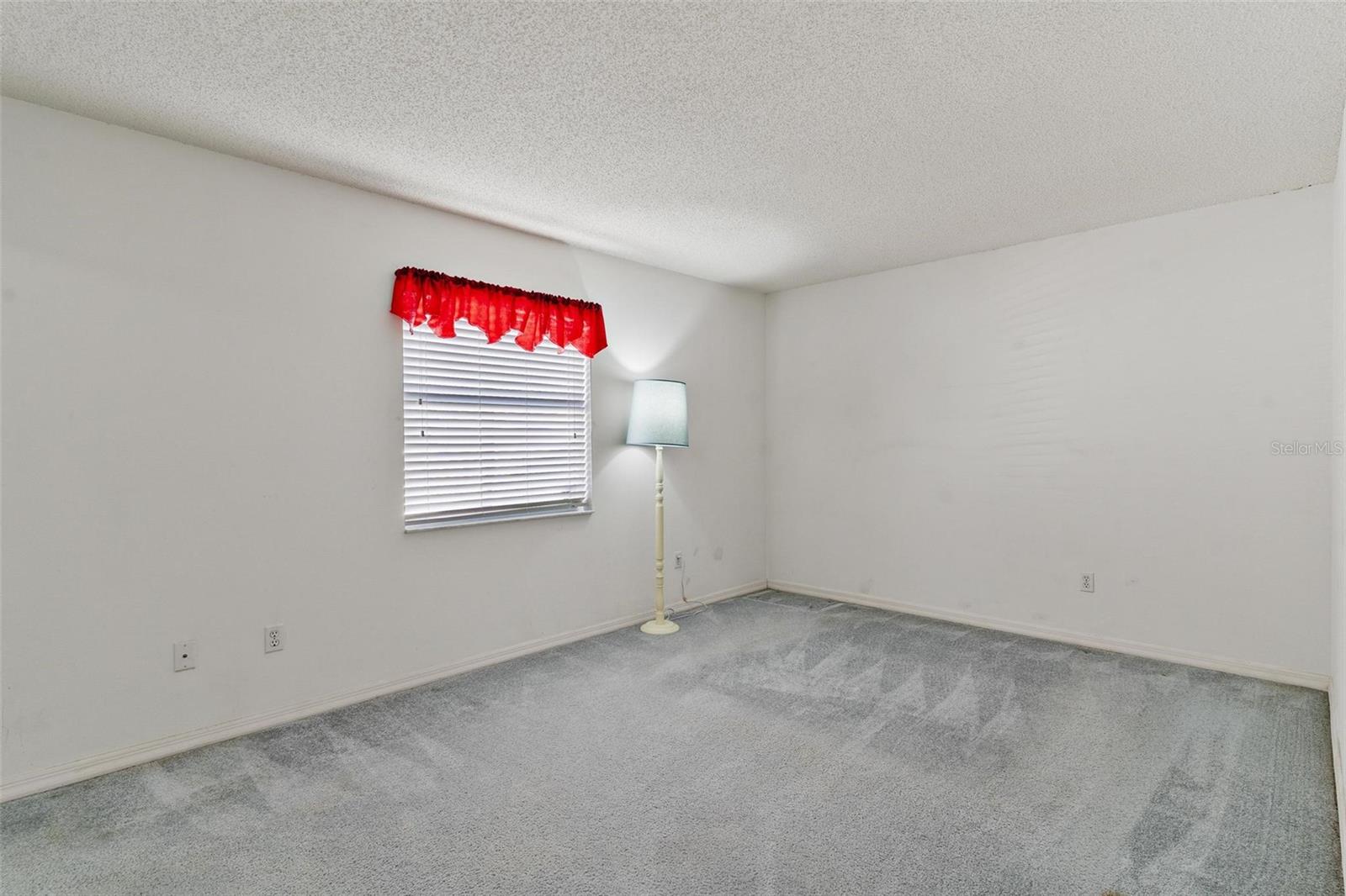 LADY LAKE ORANGE BLOSSOM GARDENS UNIT 15 - Residential