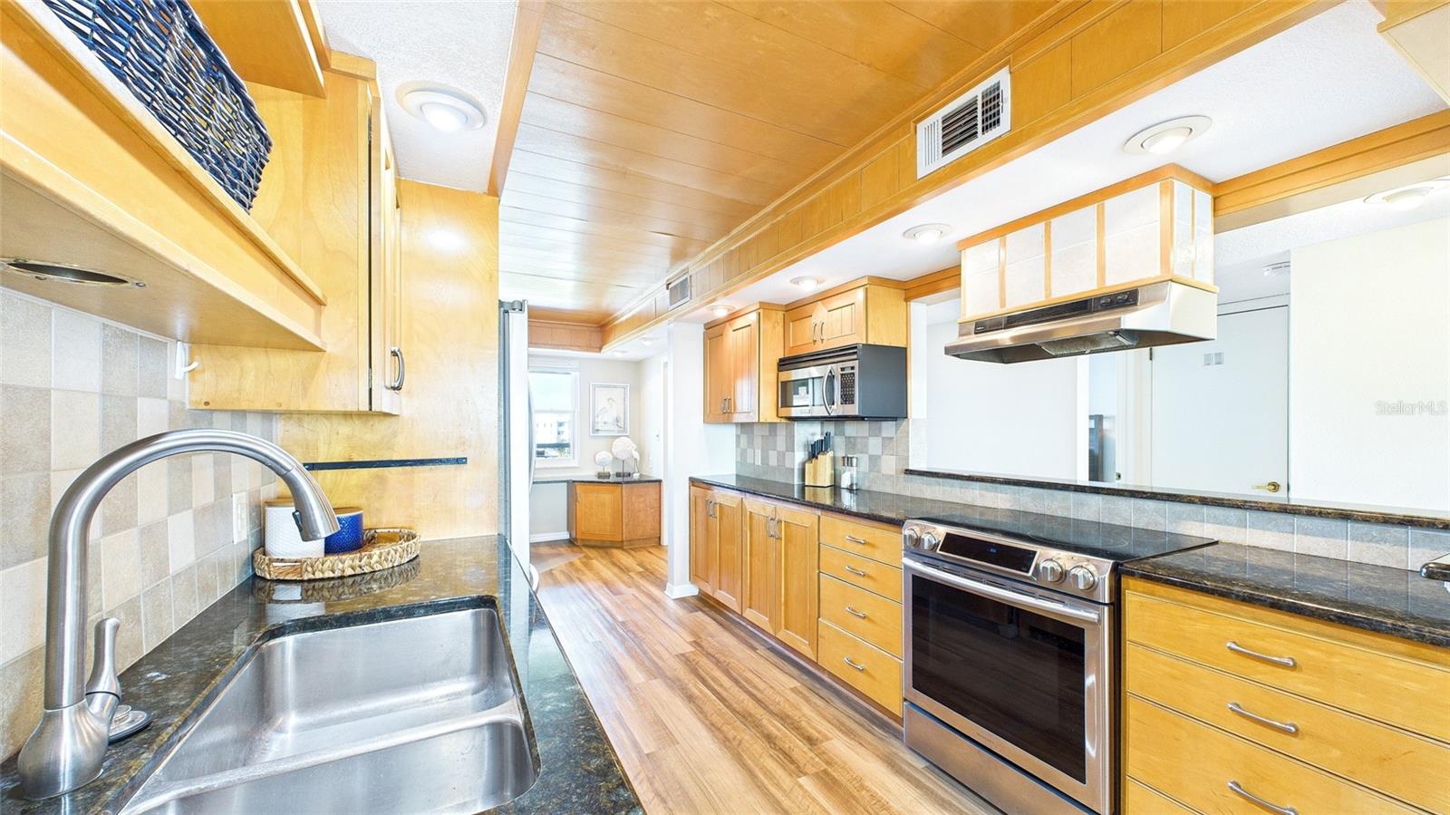 MARINA PLACE CONDO - Residential