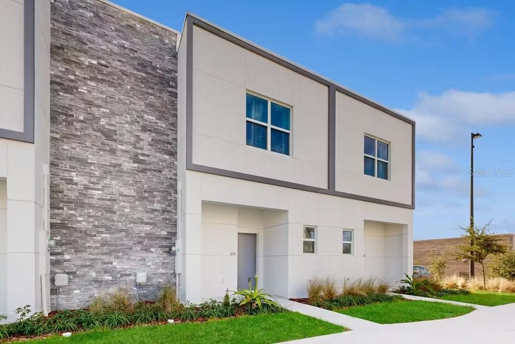 Photo of 605 Trikomo Drive, Davenport, FL 33896 (MLS # O6409292)