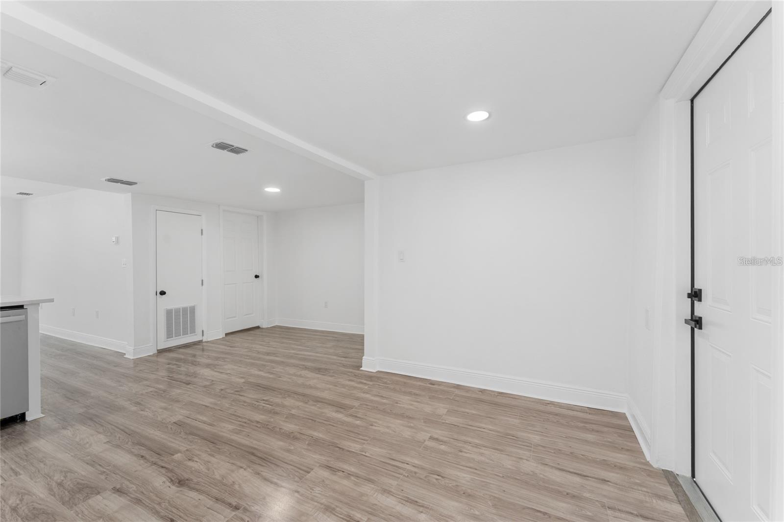 INTEROCEAN CITY SEC A - Residential