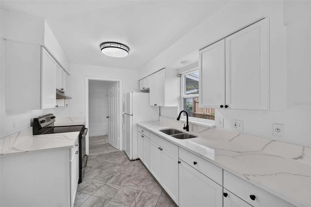 Photo of 847 Jordan Avenue, Orlando, FL 32809 (MLS # O6432902)