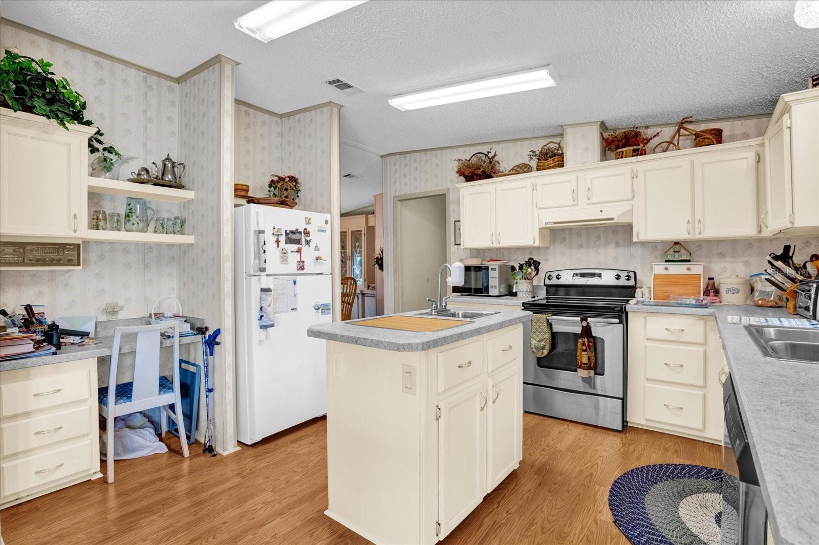 CHEROKEE AT LEESBURG - Residential