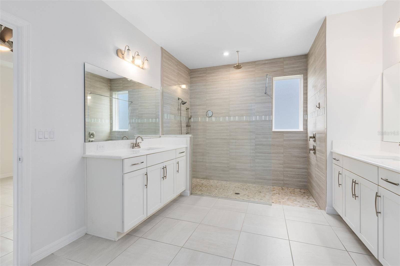 PARK VIEW/THE HILLS - Residential