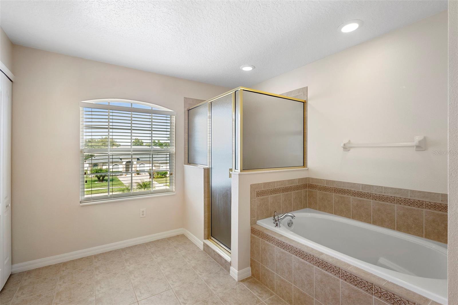 TRADDS LANDING LT 01 PB 51 PG 08-20 ORB 248 - Residential Lease