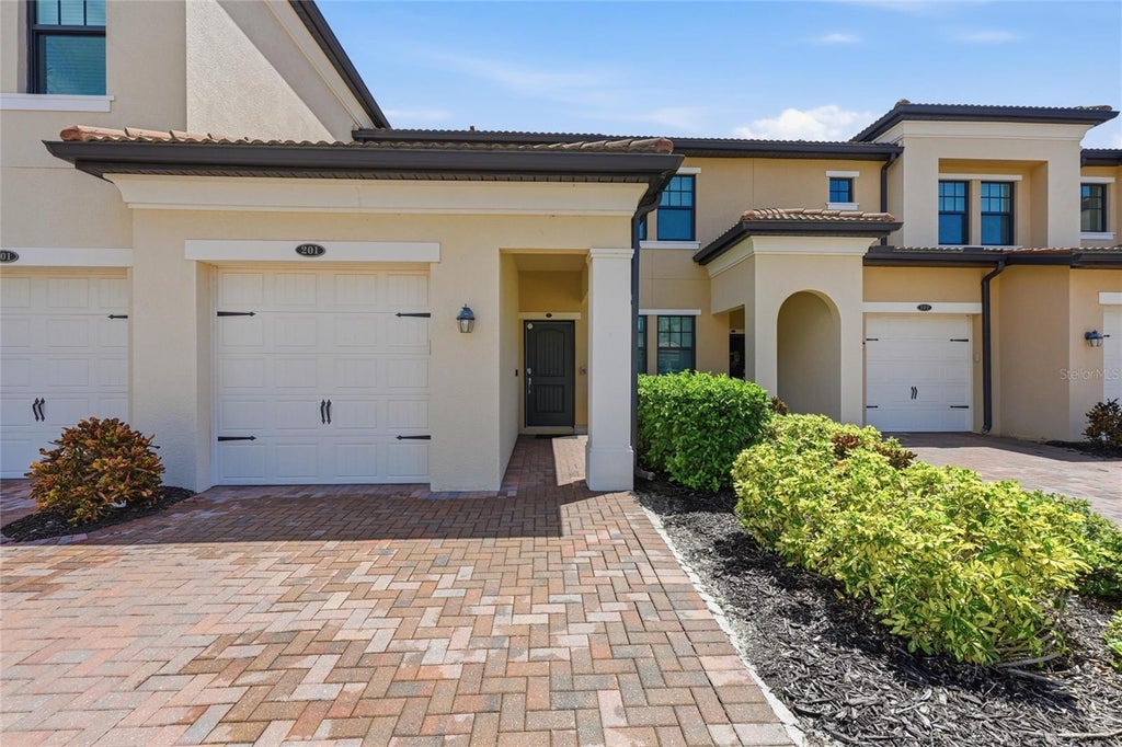 Photo of 10047 Crooked Creek Drive #201, Venice, FL 34293 (MLS # N6145671)
