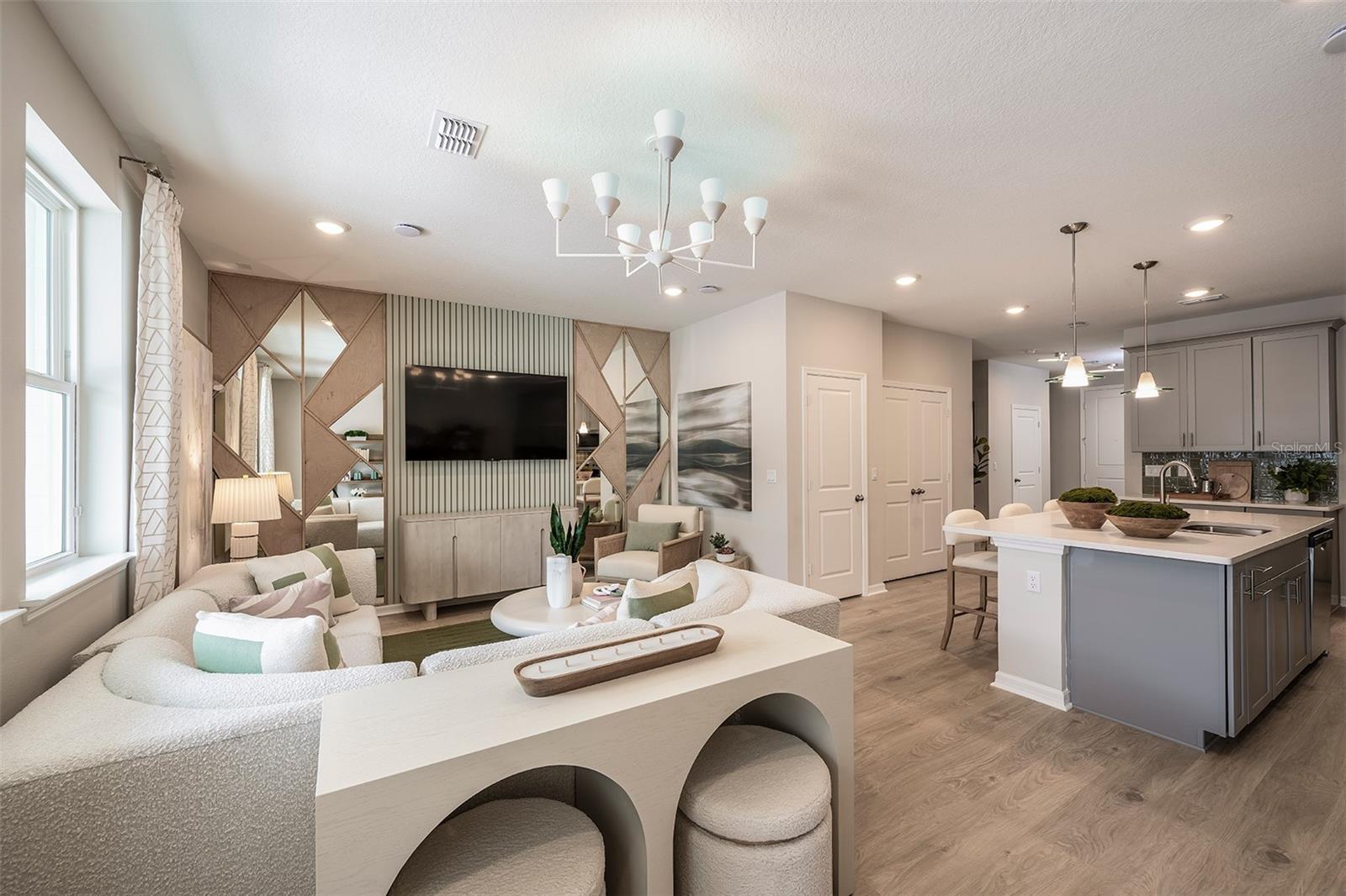 AULIN SQUARE - Residential