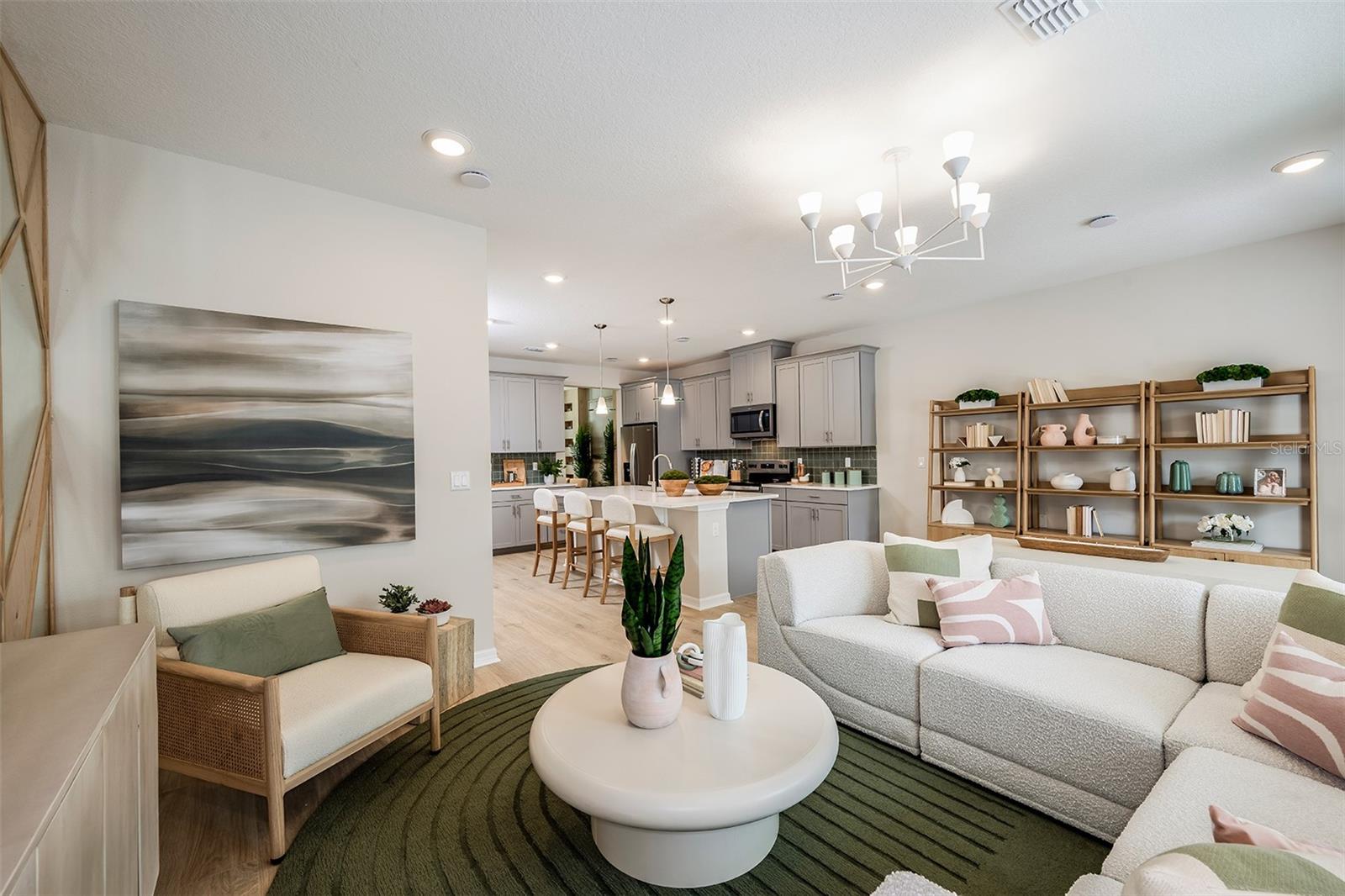 AULIN SQUARE - Residential