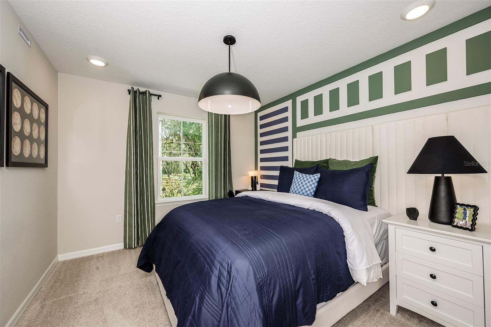 AULIN SQUARE - Residential