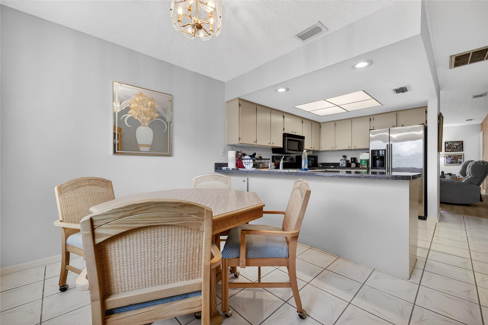 HIGHGATE B CONDO - Residential